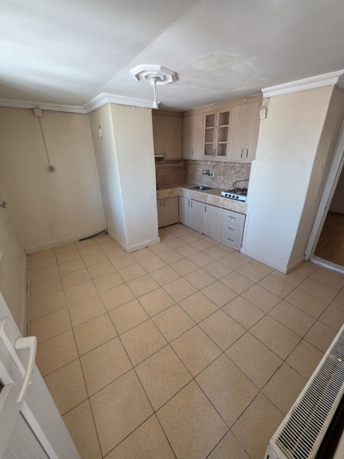 Bekar'a Kiralık Binevler'de Metro'ya 5 Dk  2+1 Teraslı Kiralık Daire.
