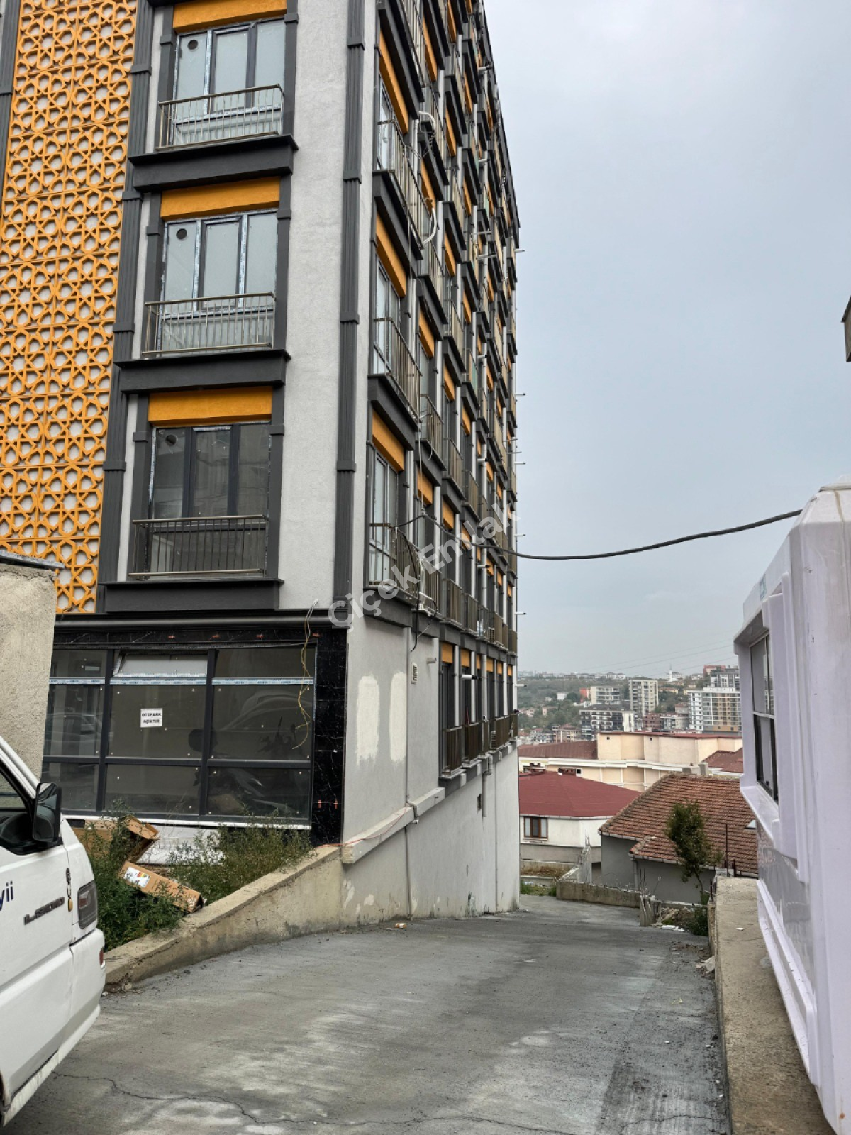 Alibeyköy Metro'ya 5 Dk Otoparklı Bina'da 2+1 Boş Satılık Daire