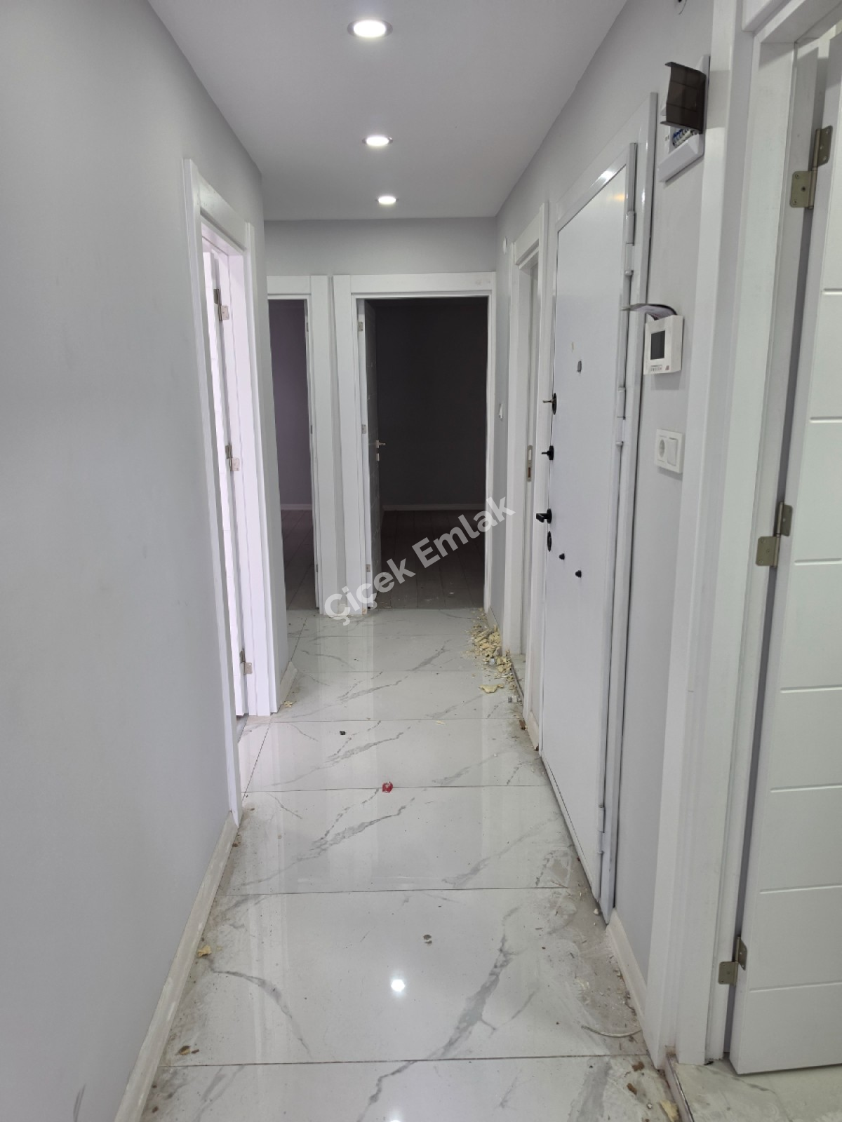 Sultangazi'de 3+1 Asansörlü Bina'da Sıfır Satılık Daire