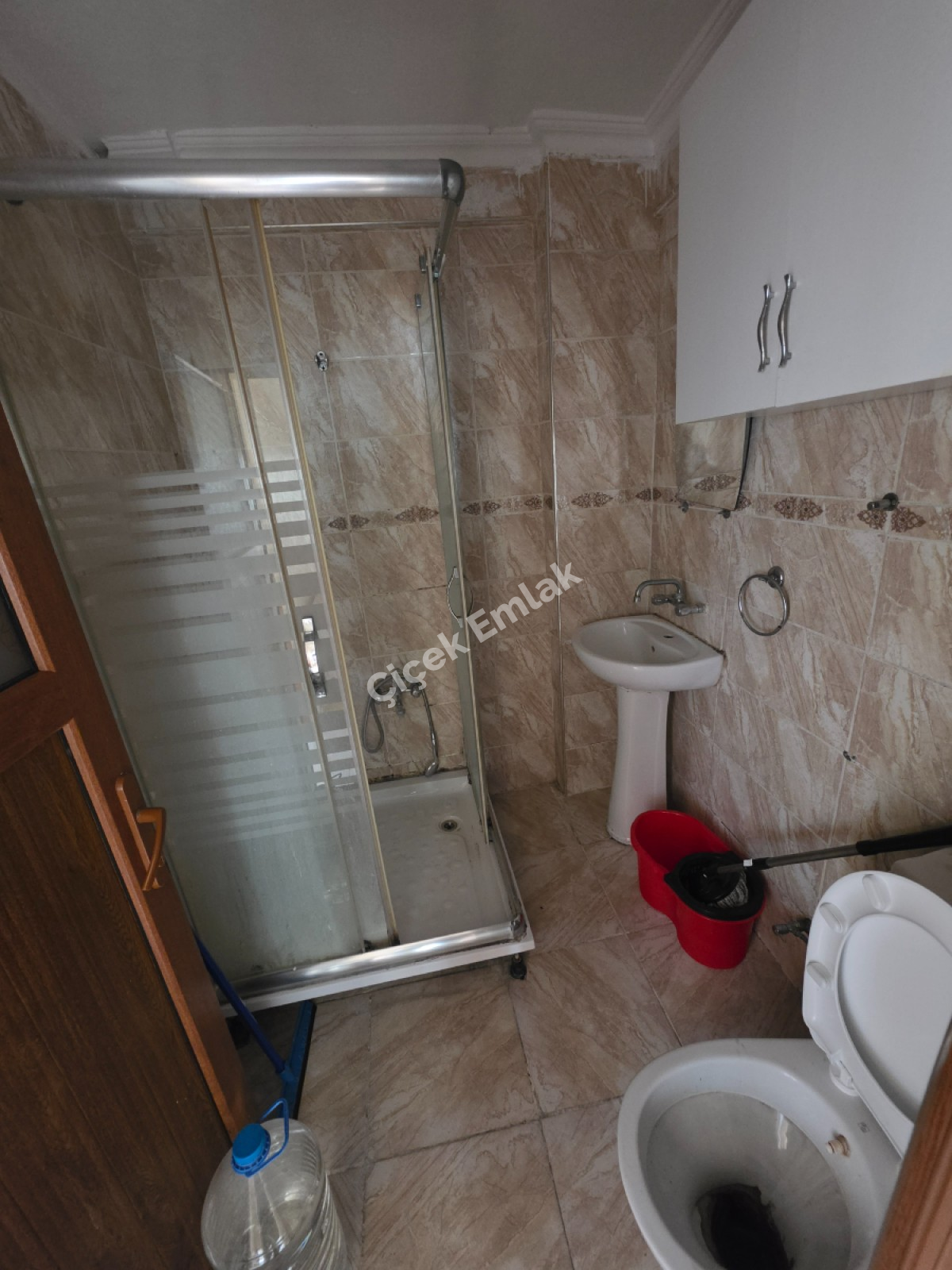Bekar'a Kiralık Binevler'de Metro'ya 5 Dk 2+1 Arakat Kiralık Daire