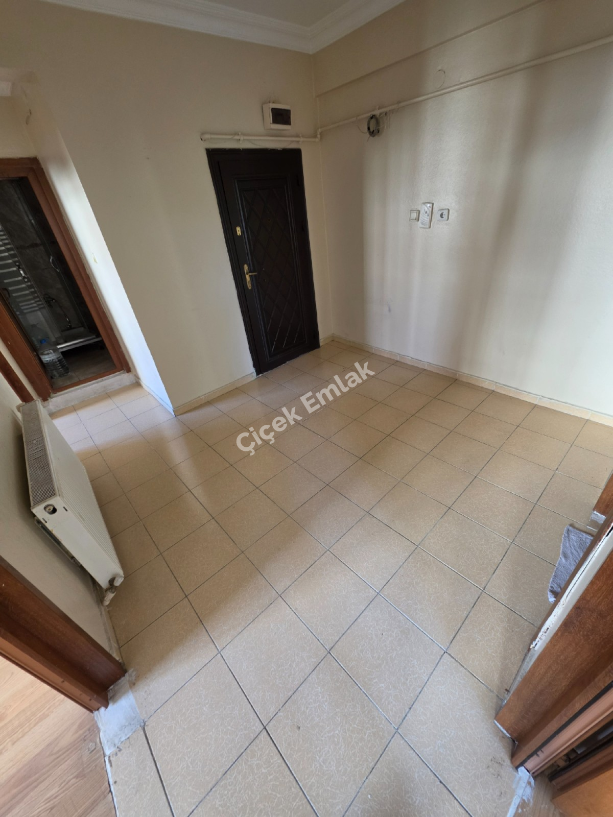 Bekar'a Kiralık Binevler'de Metro'ya 5 Dk 2+1 Arakat Kiralık Daire