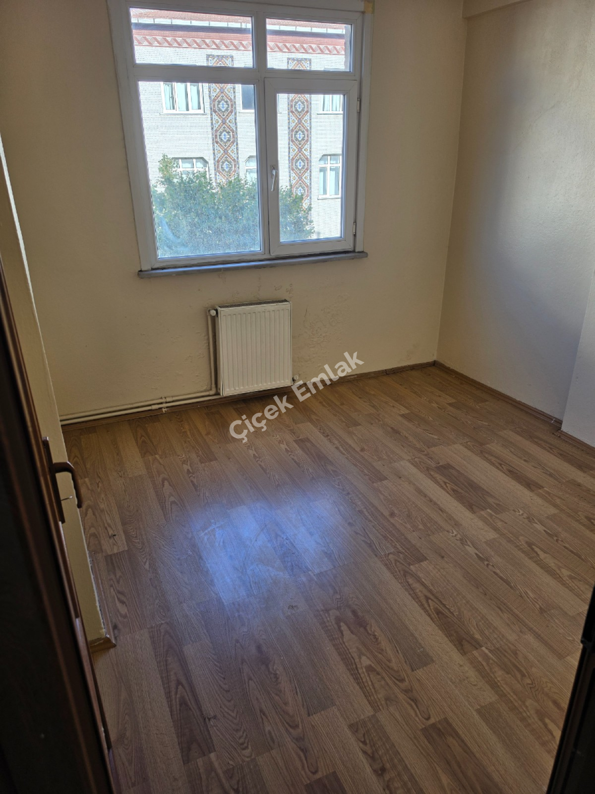 Bekar'a Kiralık Binevler'de Metro'ya 5 Dk 2+1 Arakat Kiralık Daire