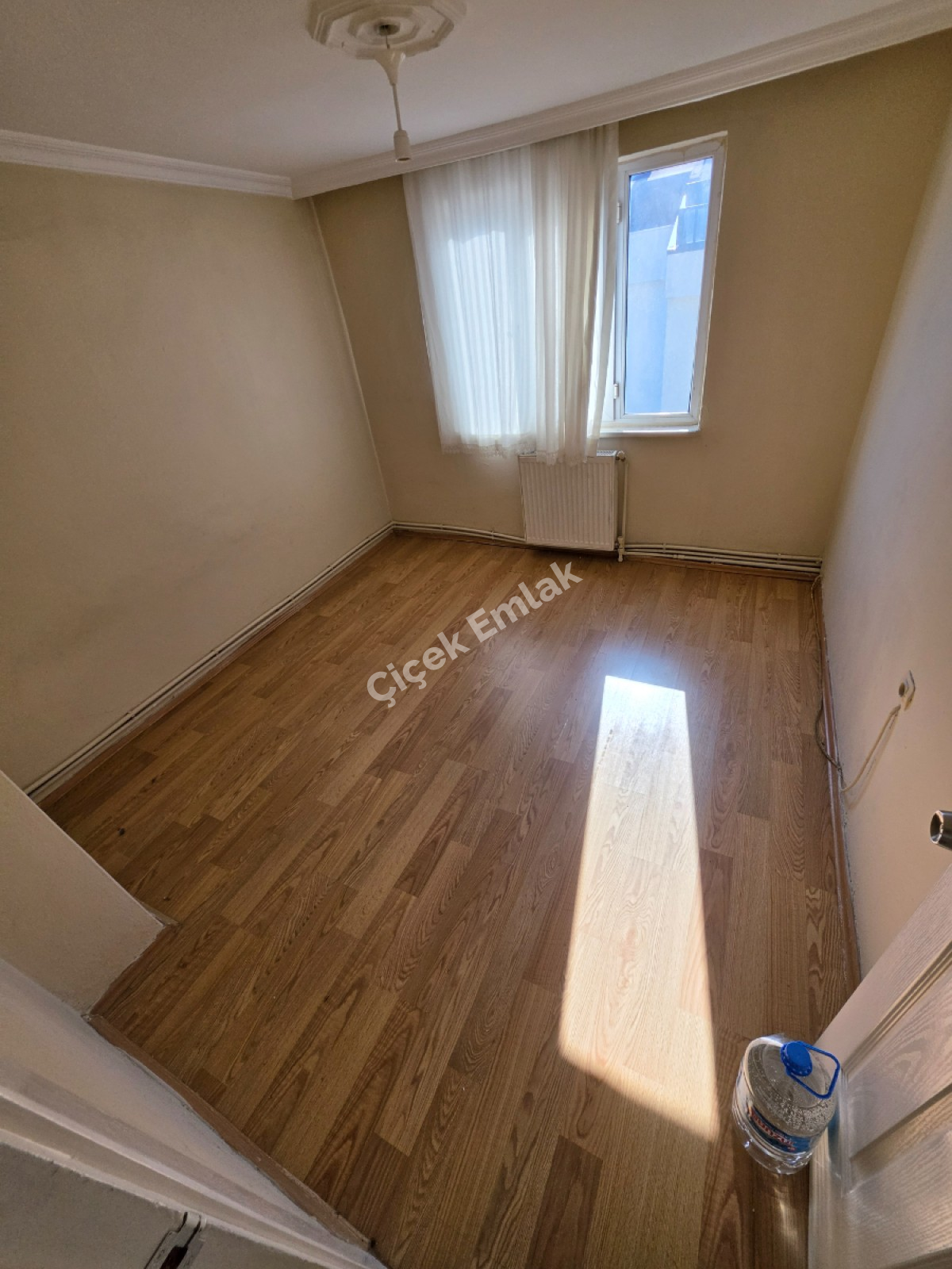 Bekar'a Kiralık Binevler'de Metro'ya 5 Dk  2+1 Teraslı Kiralık Daire.