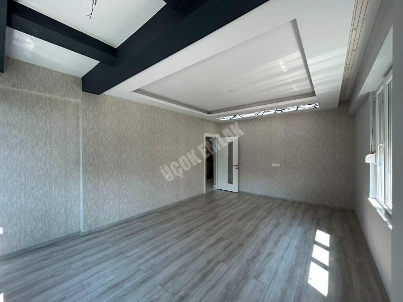 AFYON ÜÇOK EMLAKTAN FATİH MAH 3+1 122M²  SIFIR AYARINDA SATILIK DAİRE 