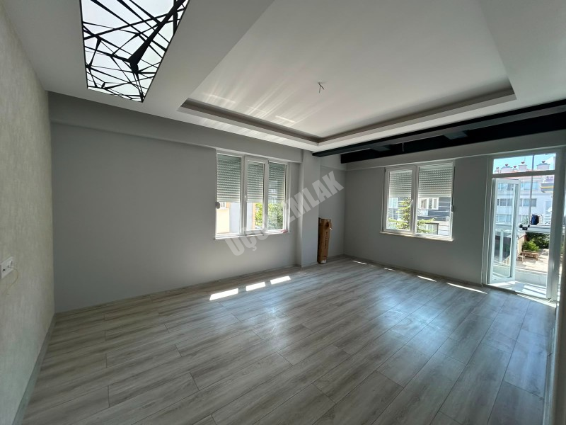 AFYON ÜÇOK EMLAKTAN FATİH MAH 3+1 122M²  SIFIR AYARINDA SATILIK DAİRE 
