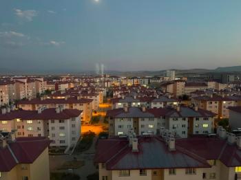 FIRAT MAHALLESİ. 10 KATLI TOKİLER 3+1 KİRALIK DAİRE