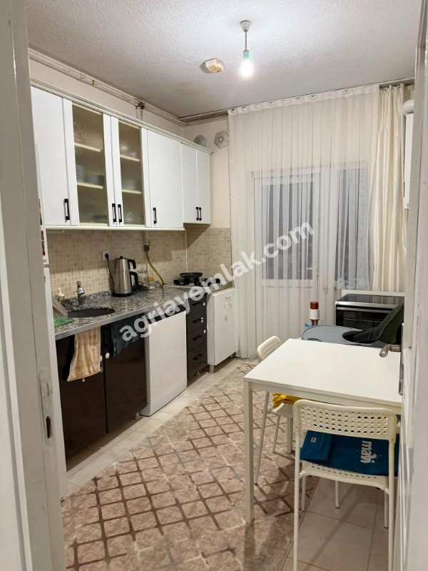 FIRAT MAHALLESİ. 10 KATLI TOKİLER 3+1 KİRALIK DAİRE