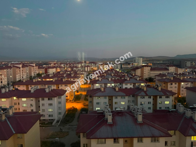 FIRAT MAHALLESİ. 10 KATLI TOKİLER 3+1 KİRALIK DAİRE
