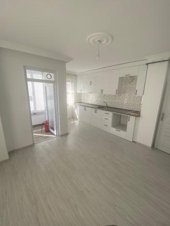 GÜVENAY - ÇORUM GÜLABİBEY MAHALLESI KAPAKLI'DA  2+1 SATILIK DAİRE