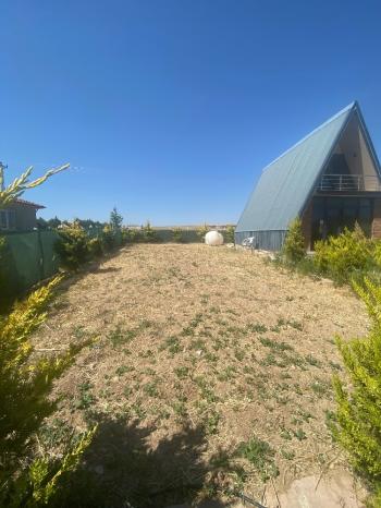 GÜVENAY - ÇORUM ESKİEKİN MEVKİİNDE SATILIK 500 M² BUNGALOVLU HOBİ BAHÇESİ