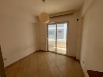 GİRNE MERKEZDE 3+1 SATILIK DAİRE 