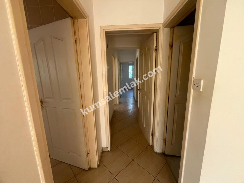 GİRNE MERKEZDE 3+1 SATILIK DAİRE 