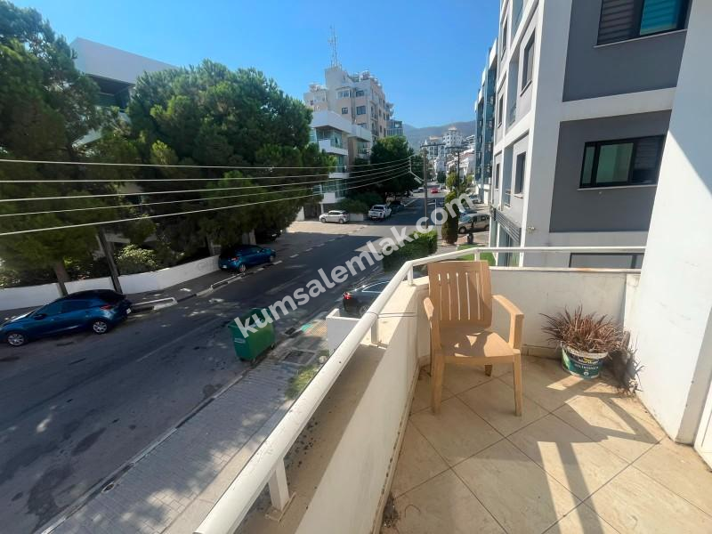 GİRNE MERKEZDE 3+1 SATILIK DAİRE 