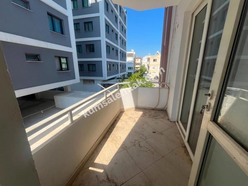 GİRNE MERKEZDE 3+1 SATILIK DAİRE 
