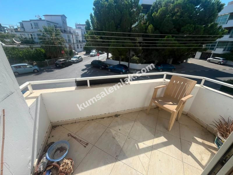 GİRNE MERKEZDE 3+1 SATILIK DAİRE 