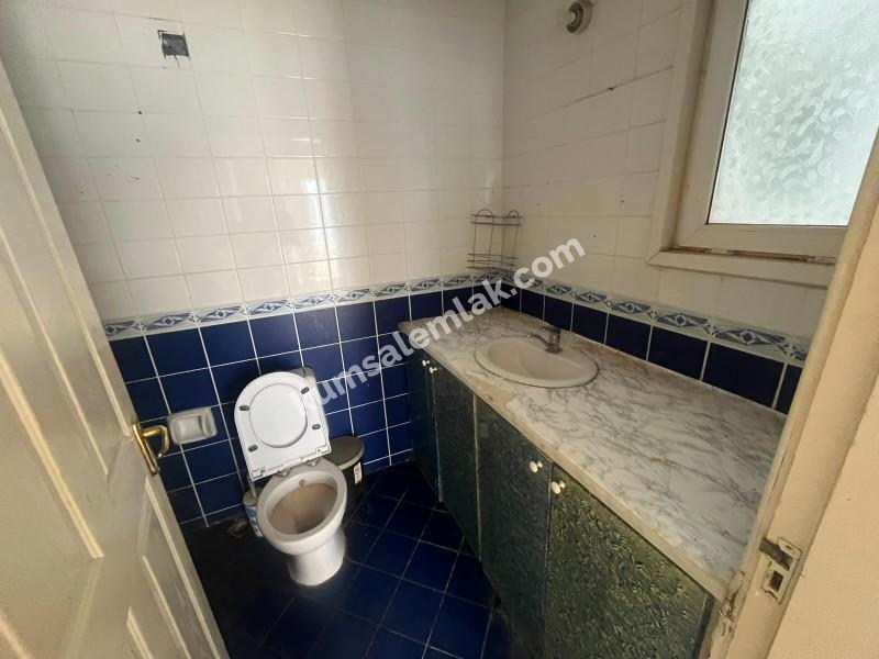 GİRNE MERKEZDE 3+1 SATILIK DAİRE 