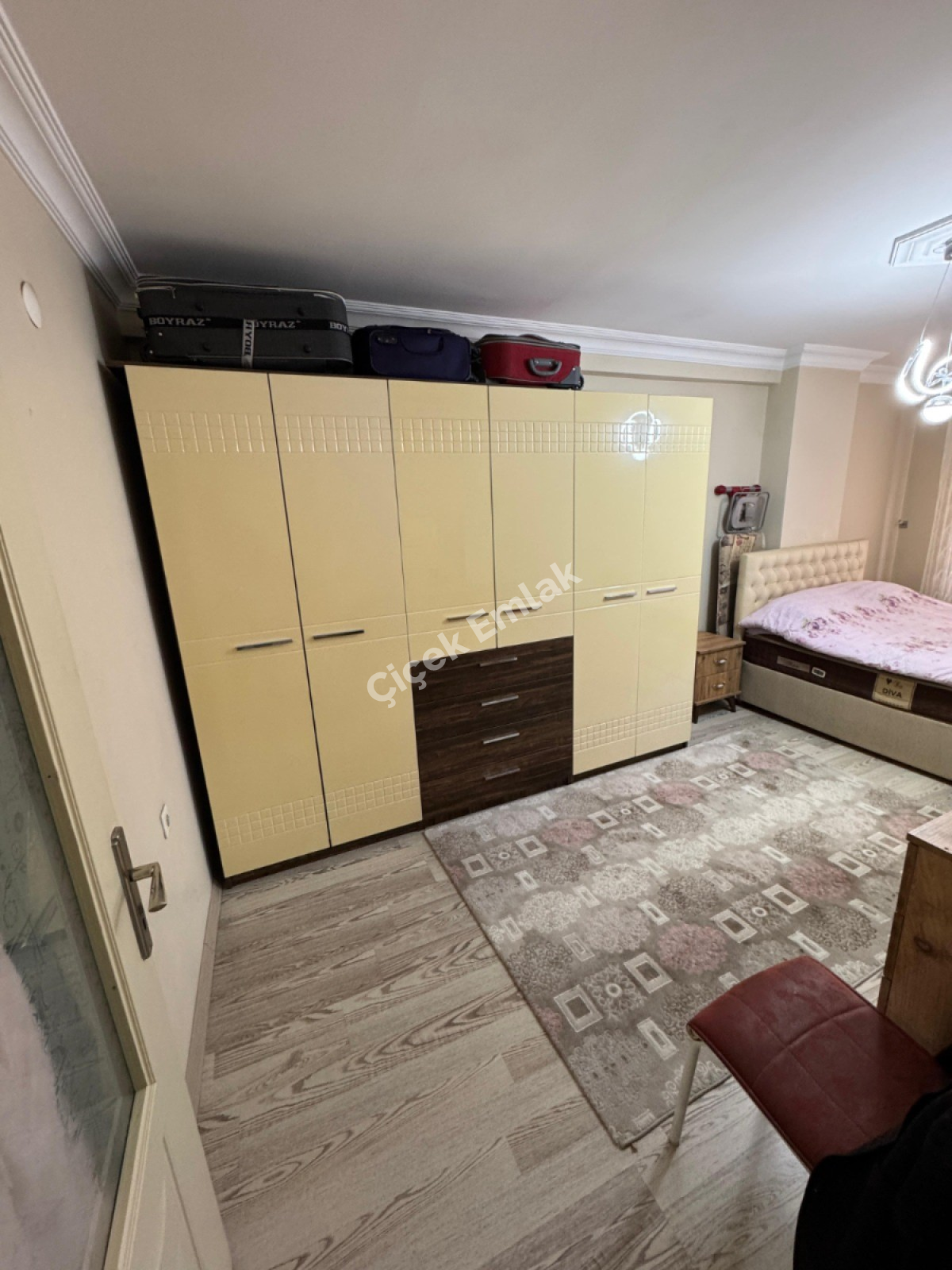 Çırçır'da Sezai Karakoç Caddesinde 110 m2 Asansörlü Satılık Daire