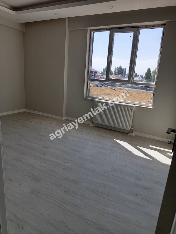 FIRAT MAHALLESİ’NDE HASTANE VE ÜNİVERSİTE YAKINI SIFIR LÜKS 2+1 KİRALIK DAİRE
