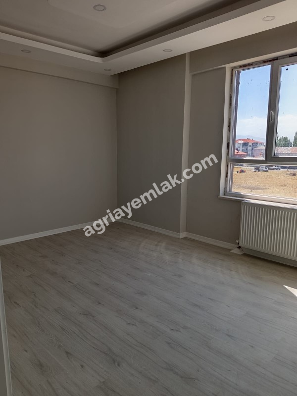 FIRAT MAHALLESİ’NDE HASTANE VE ÜNİVERSİTE YAKINI SIFIR LÜKS 2+1 KİRALIK DAİRE