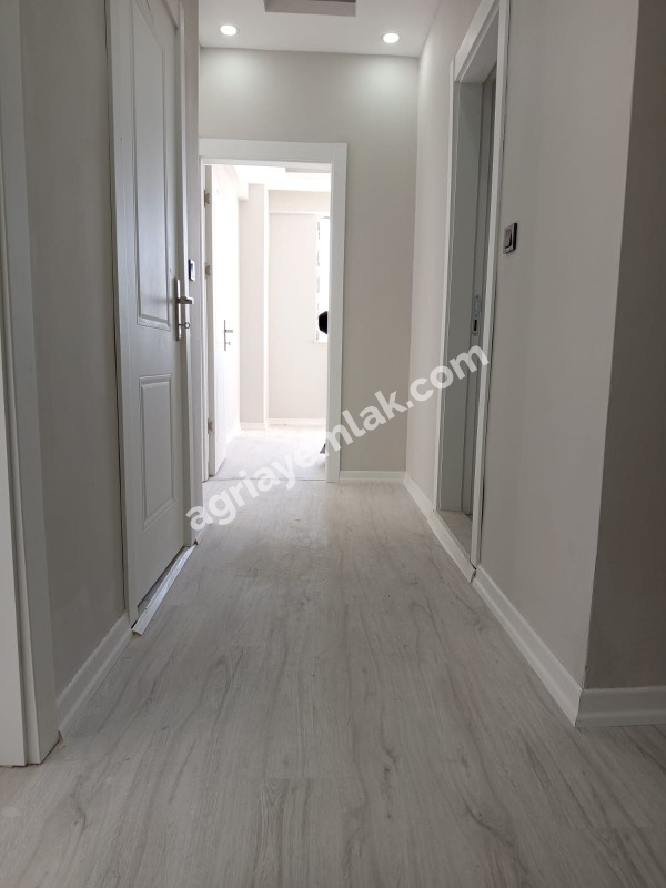 FIRAT MAHALLESİ’NDE HASTANE VE ÜNİVERSİTE YAKINI SIFIR LÜKS 2+1 KİRALIK DAİRE
