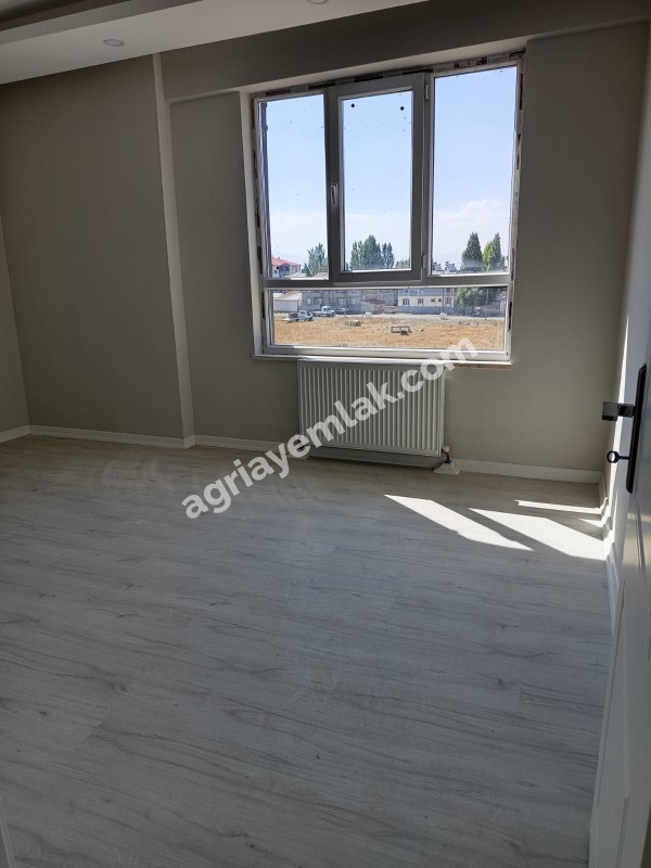 FIRAT MAHALLESİ’NDE HASTANE VE ÜNİVERSİTE YAKINI SIFIR LÜKS 2+1 KİRALIK DAİRE