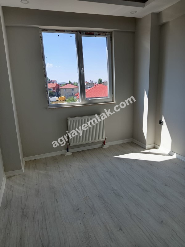 FIRAT MAHALLESİ’NDE HASTANE VE ÜNİVERSİTE YAKINI SIFIR LÜKS 2+1 KİRALIK DAİRE