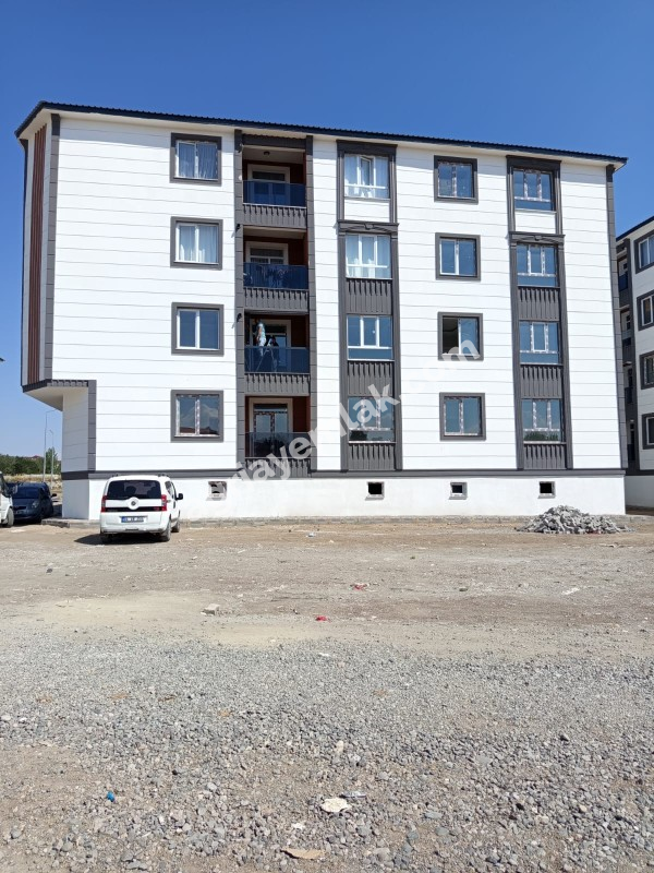 FIRAT MAHALLESİ’NDE HASTANE VE ÜNİVERSİTE YAKINI SIFIR LÜKS 2+1 KİRALIK DAİRE