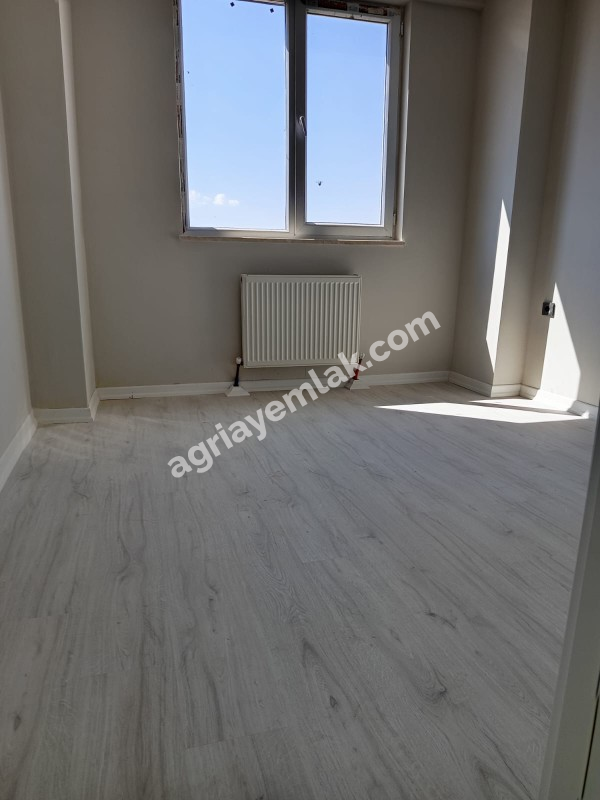 FIRAT MAHALLESİ’NDE HASTANE VE ÜNİVERSİTE YAKINI SIFIR LÜKS 2+1 KİRALIK DAİRE