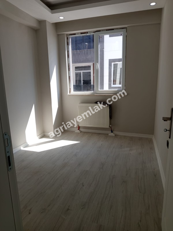 FIRAT MAHALLESİ’NDE HASTANE VE ÜNİVERSİTE YAKINI SIFIR LÜKS 2+1 KİRALIK DAİRE