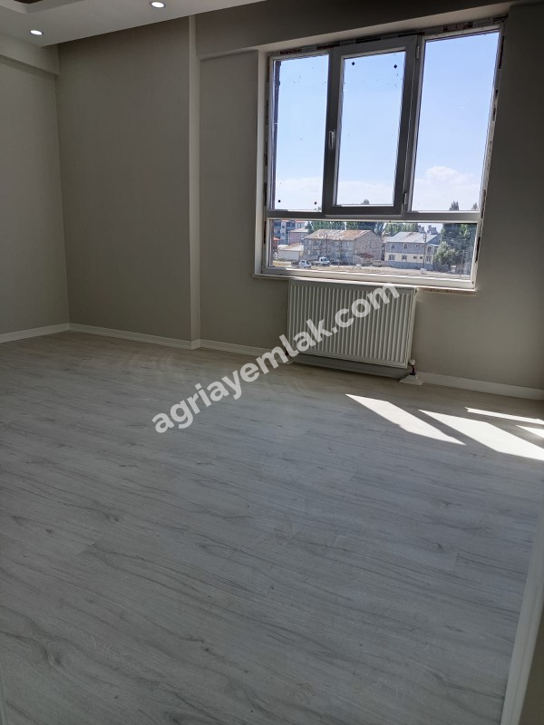 FIRAT MAHALLESİ’NDE HASTANE VE ÜNİVERSİTE YAKINI SIFIR LÜKS 2+1 KİRALIK DAİRE