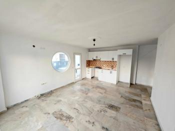 Didim Hisar Mahallesi Viva Mar Sitesi’nde Havuzlu Asansörlü Kiralık 2+1 Daire