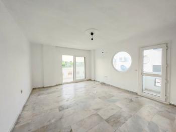 Didim Hisar Mahallesi Viva Mar Sitesi’nde Havuzlu Asansörlü Kiralık 2+1 Daire