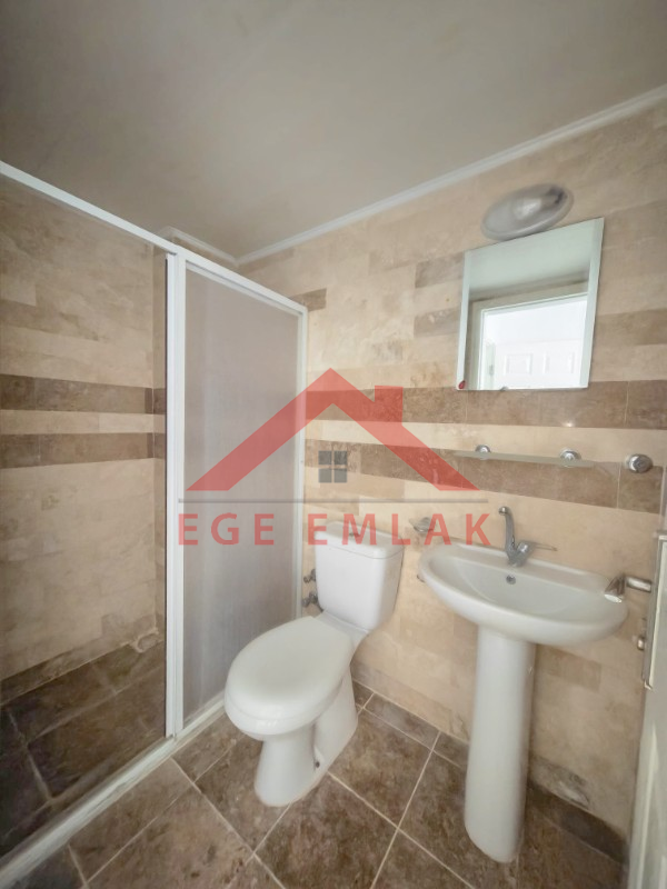 Didim Hisar Mahallesi Viva Mar Sitesi’nde Havuzlu Asansörlü Kiralık 2+1 Daire