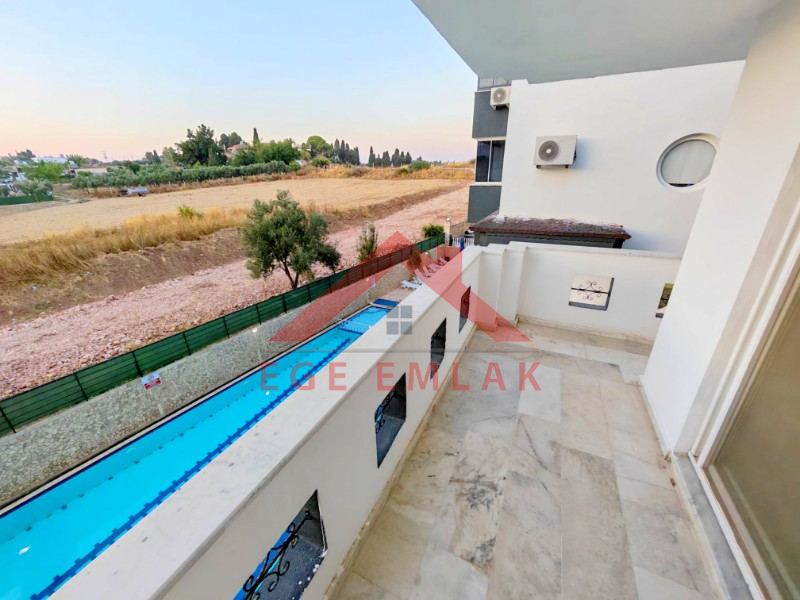 Didim Hisar Mahallesi Viva Mar Sitesi’nde Havuzlu Asansörlü Kiralık 2+1 Daire