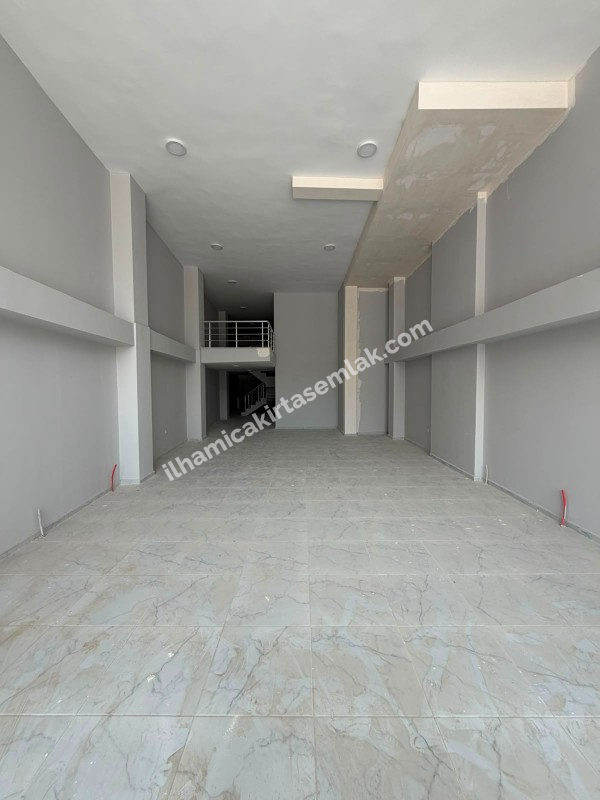 SATILIK GENİŞ VE KULLANIŞLI MERKEZİ KONUMDA DÜKKÂN