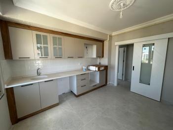 Afyon Üçok Emlaktan Mareşal F Çakmak Mah Kiralık Sıfır Lüx 2+1 3 Kat Daire