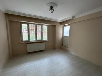 Afyon Üçok Emlaktan Cumhuriyet Mah Merkezde Kiralık 3+1 Temiz Bakımlı Daire