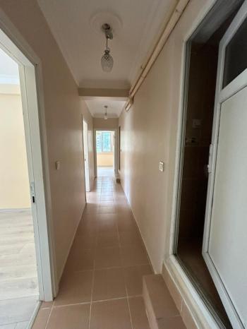Afyon Üçok Emlaktan Cumhuriyet Mah Merkezde Kiralık 3+1 Temiz Bakımlı Daire