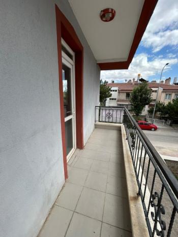 Afyon Üçok Emlaktan Fatih Mah Satılık 3+1 Geniş Temiz Bakımlı Daire