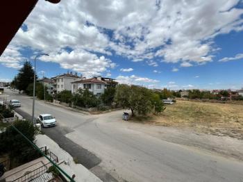 Afyon Üçok Emlaktan Fatih Mah Satılık 3+1 Geniş Temiz Bakımlı Daire