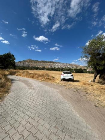 Afyon Üçok Emlaktan Kanlıca Mah Satılık Gökce Toki Yakını Tarlalar