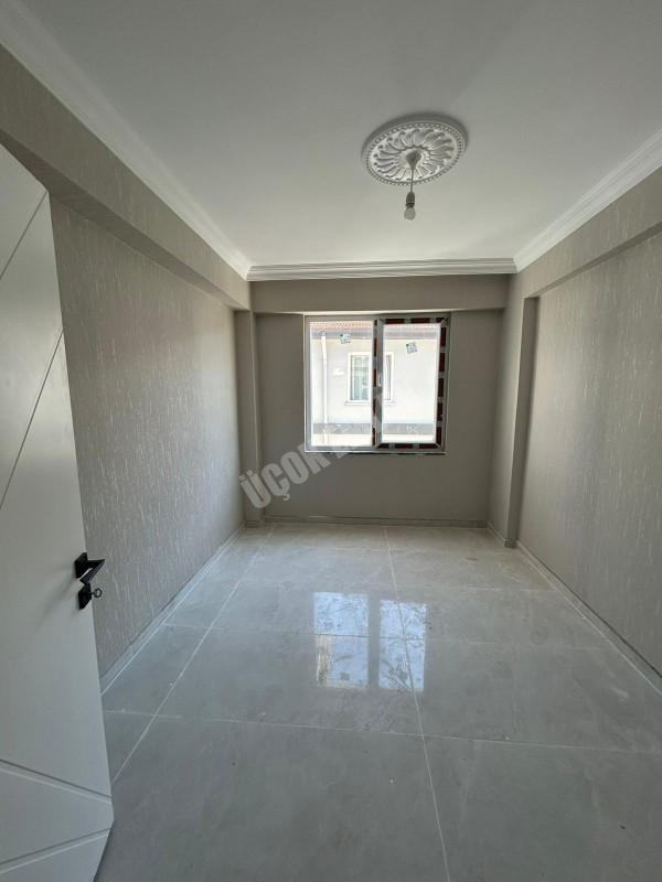 Afyon Üçok Emlaktan Mareşal F Çakmak Mah Kiralık Sıfır Lüx 2+1 3 Kat Daire