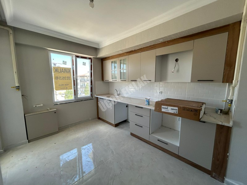 Afyon Üçok Emlaktan Mareşal F Çakmak Mah Kiralık Sıfır Lüx 2+1 3 Kat Daire