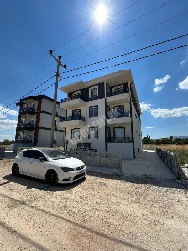 Afyon Üçok Emlaktan Mareşal F Çakmak Mah Kiralık Sıfır Lüx 2+1 3 Kat Daire