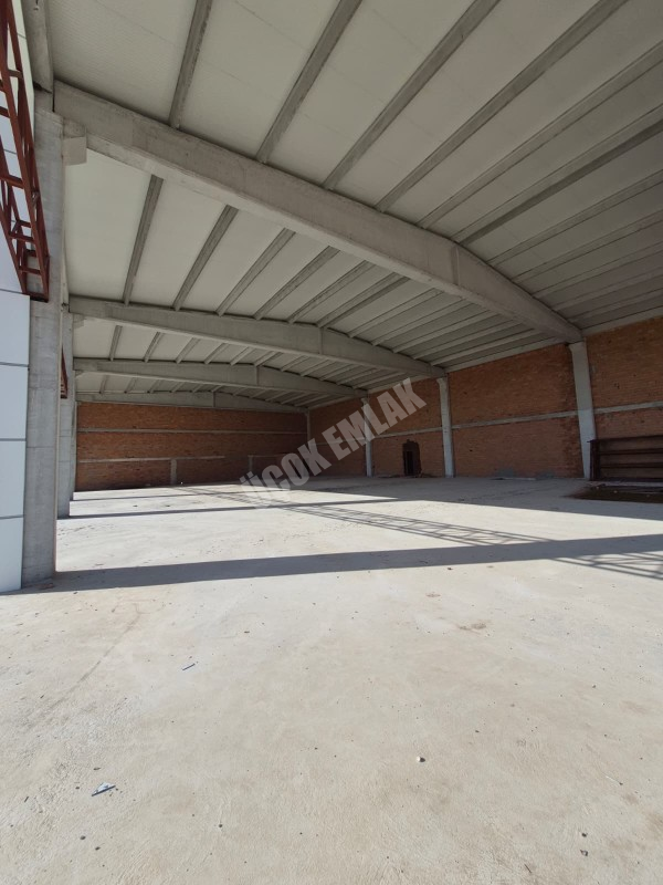 Afyon Üçok Emlaktan Susuz Sakarya Bölgesi Ankara Yolu Üzeri 4.375m² Satılık İşyeri