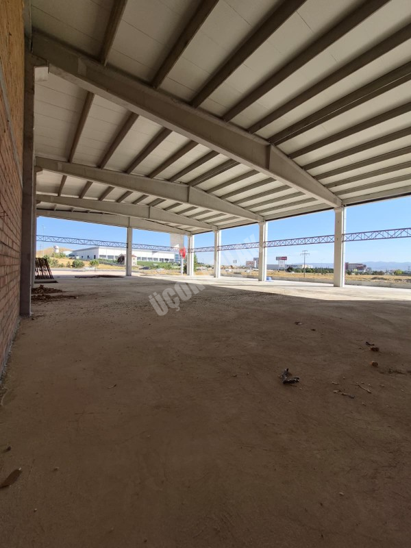 Afyon Üçok Emlaktan Susuz Sakarya Bölgesi Ankara Yolu Üzeri 4.375m² Satılık İşyeri