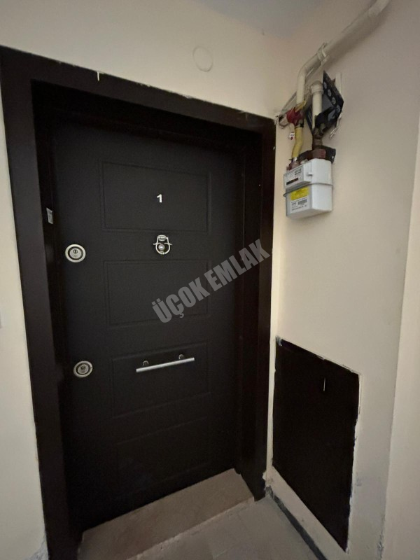 Afyon Üçok Emlaktan Cumhuriyet Mah Merkezde Kiralık 3+1 Temiz Bakımlı Daire