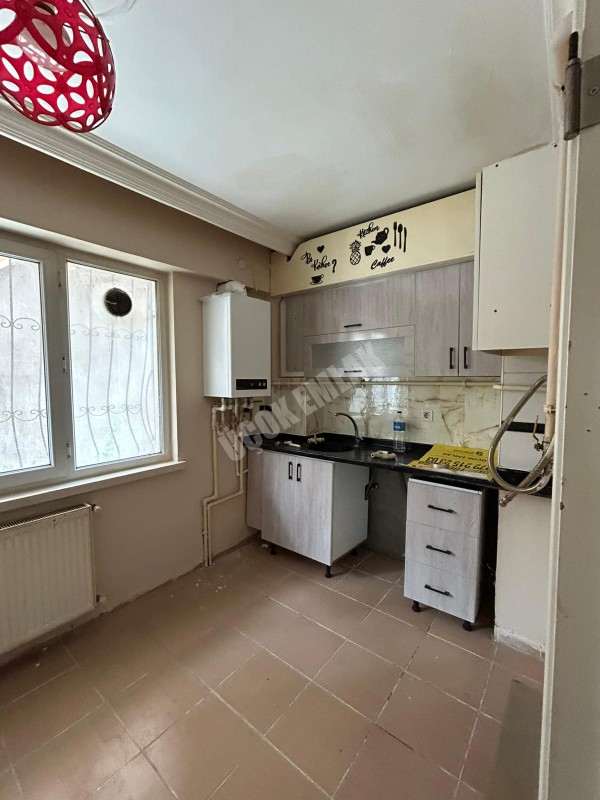 Afyon Üçok Emlaktan Cumhuriyet Mah Merkezde Kiralık 3+1 Temiz Bakımlı Daire