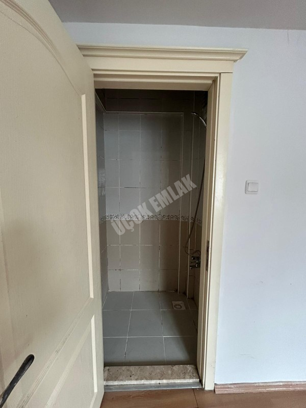 Afyon Üçok Emlaktan Fatih Mah Satılık 3+1 Geniş Temiz Bakımlı Daire