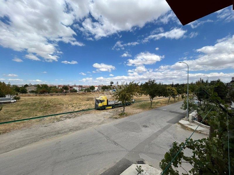 Afyon Üçok Emlaktan Fatih Mah Satılık 3+1 Geniş Temiz Bakımlı Daire